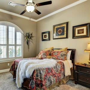 Croscill 6 pc Queen comforter set